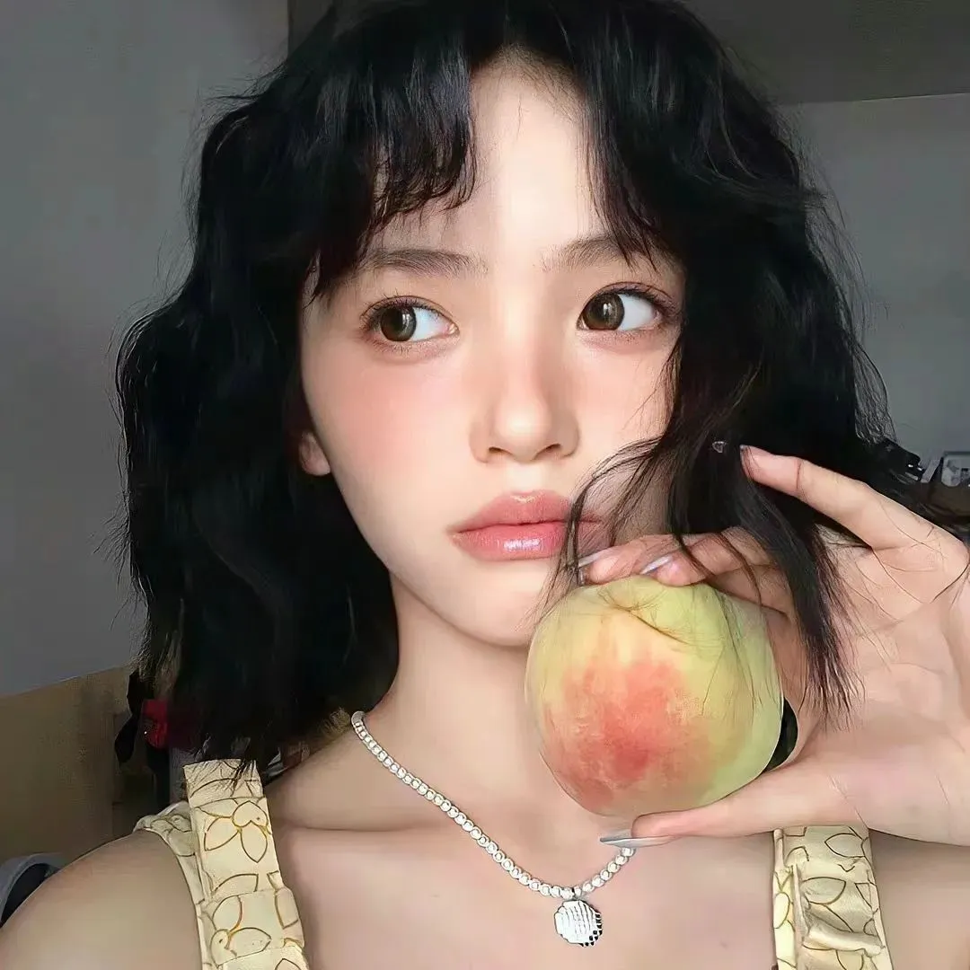【社会反思】《明天，我会成为谁的女友》全集在线：出租女友、陪酒女、追星族的边缘女性真实生活图鉴